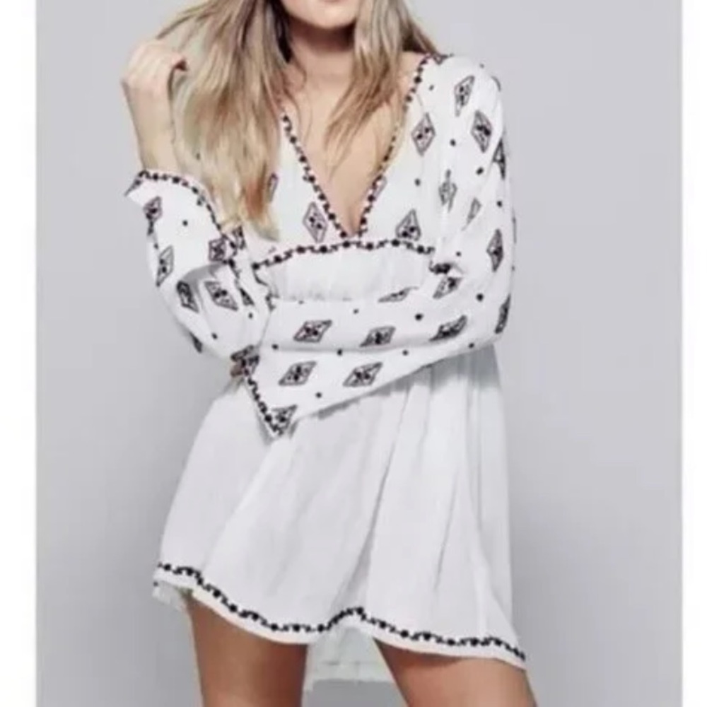 Free People Diamond Embroidered Bell Sleeve Tunic women’s size XS Rayon